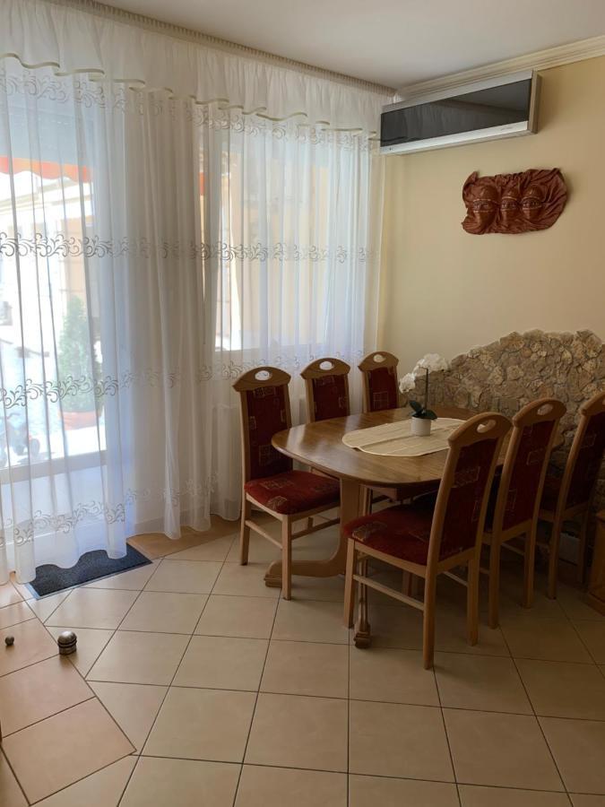 Relax Apartman Hajdúszoboszló Dış mekan fotoğraf